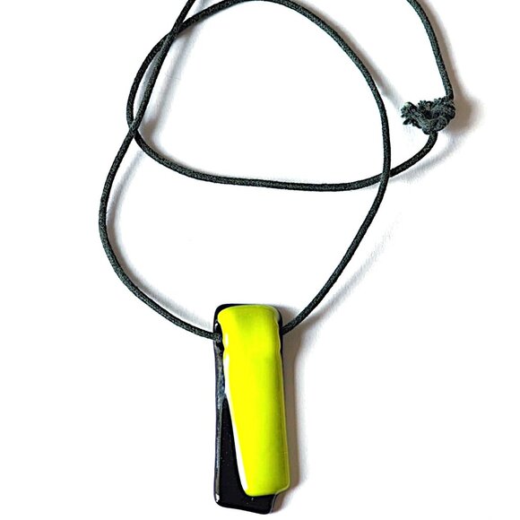 Black & lime green fused glass necklace - Picture 3 of 8